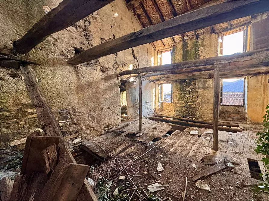 Immagine 17 di Rustico / casale in vendita  in Al castello a Rezzo