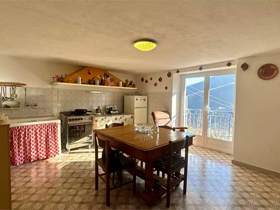 Immagine 1 di Casa indipendente in vendita  in Via Cavour 64 a Rezzo