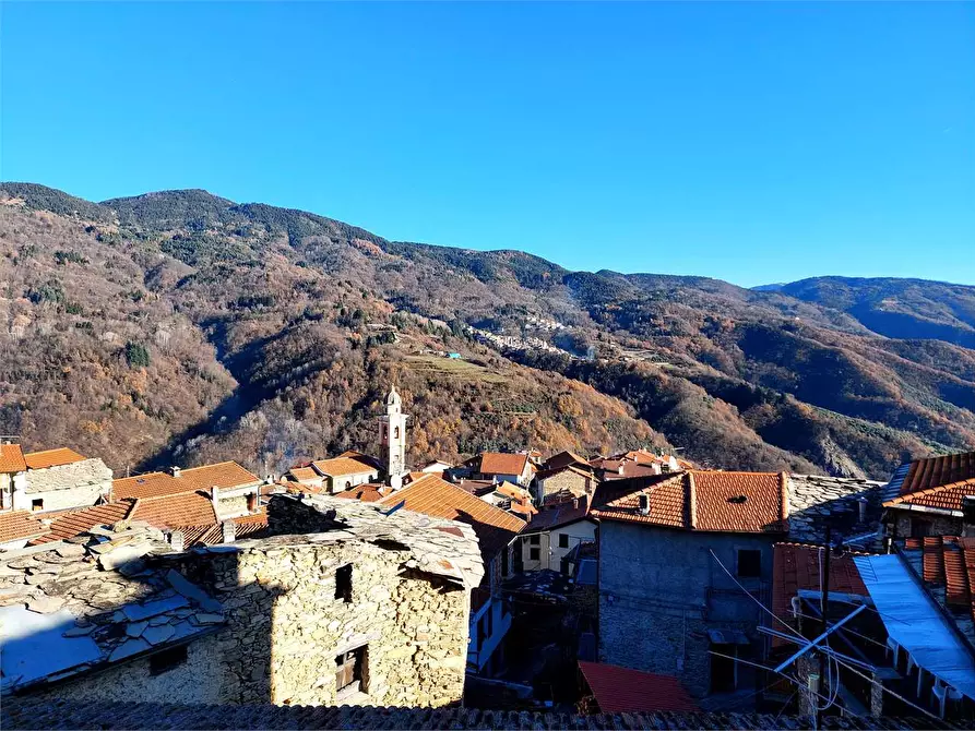 Immagine 2 di Casa indipendente in vendita  in Via VI Novembre 1 a Montegrosso Pian Latte