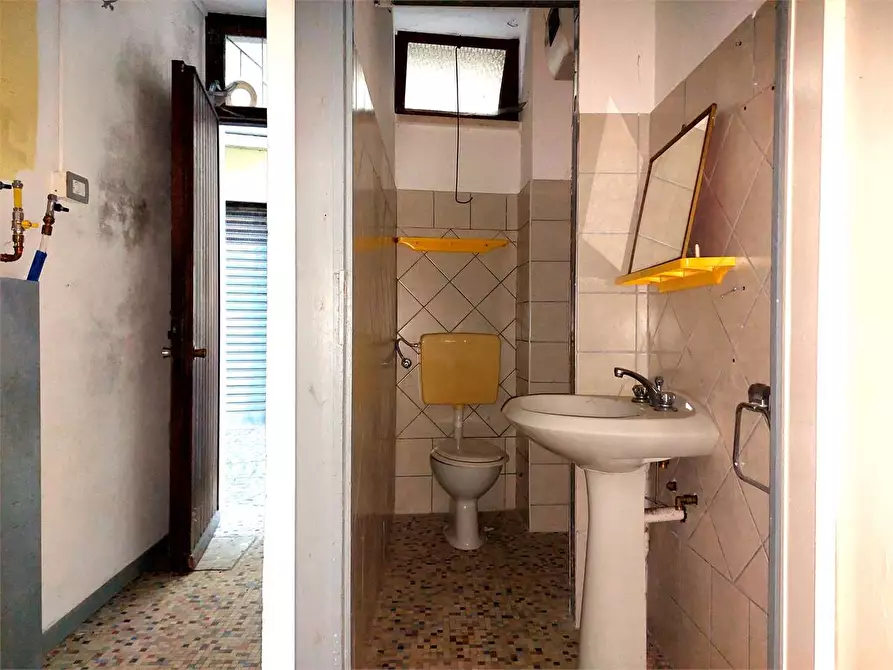 Immagine 12 di Stabile in vendita  in Via Bassi 45 a Ormea