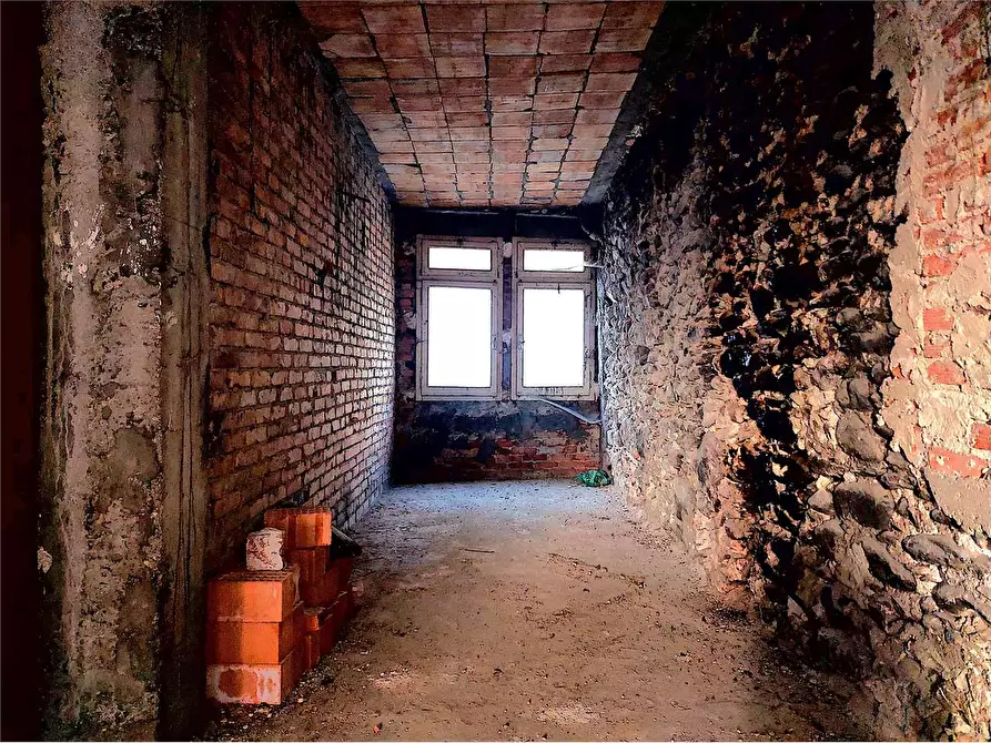 Immagine 31 di Stabile in vendita  in Via Bassi 45 a Ormea