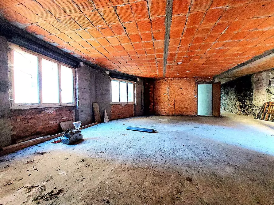 Immagine 25 di Stabile in vendita  in Via Bassi 45 a Ormea