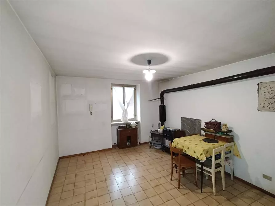 Immagine 3 di Stabile in vendita  in Via Vittorio Emanuele  90 a Garessio