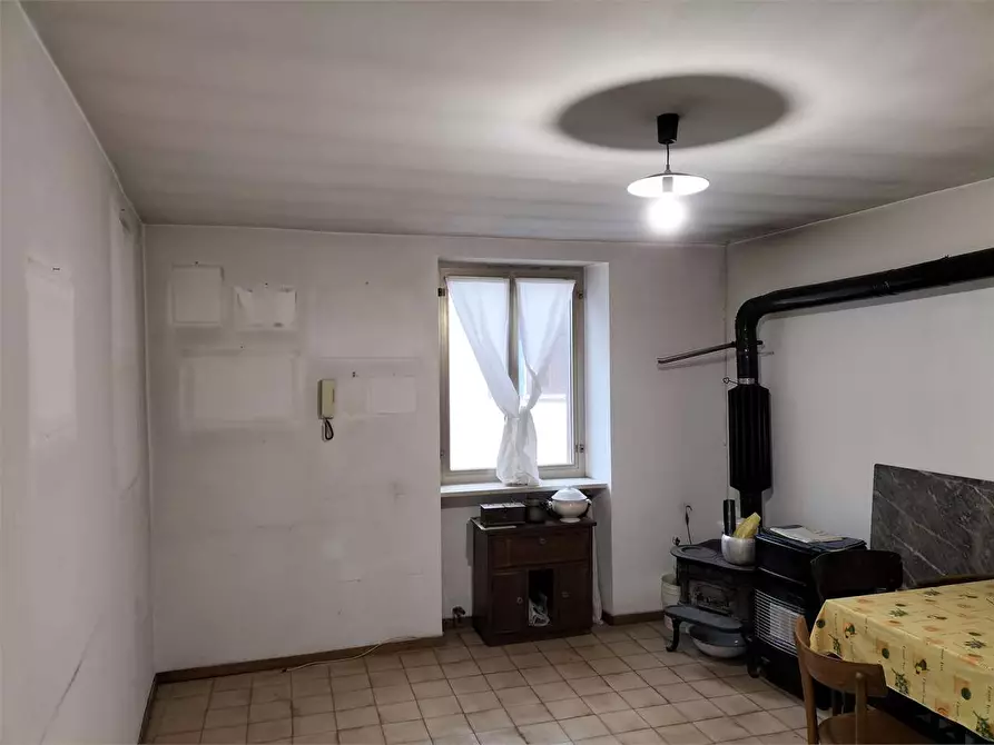 Immagine 4 di Stabile in vendita  in Via Vittorio Emanuele  90 a Garessio