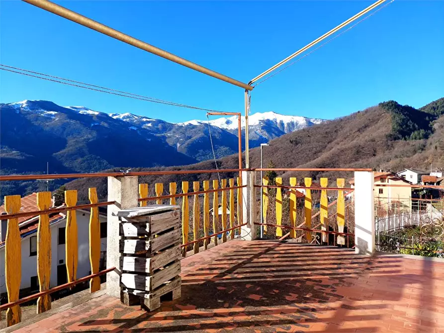 Immagine 14 di Porzione di villa in vendita  in Via Rosso 31 a Pornassio