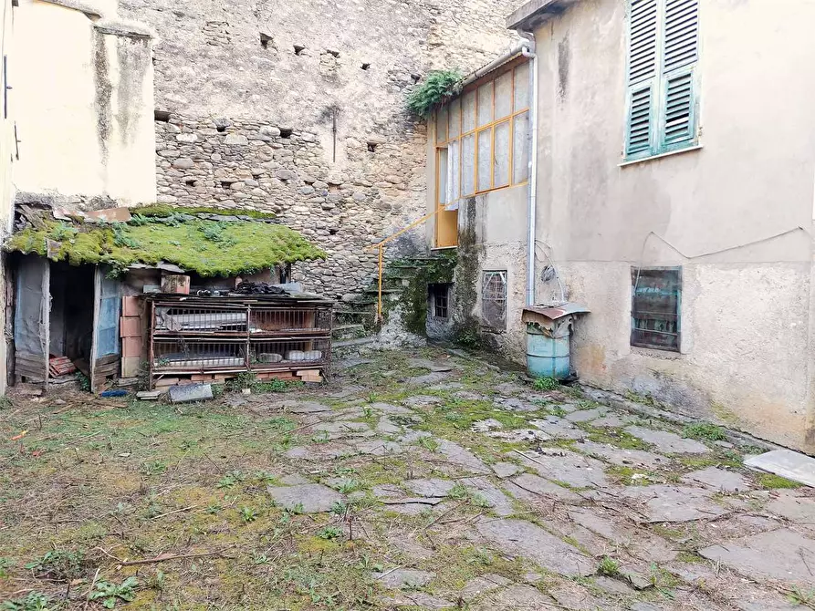 Immagine 5 di Stabile in vendita  in Via Umberto 1 31 a Ranzo