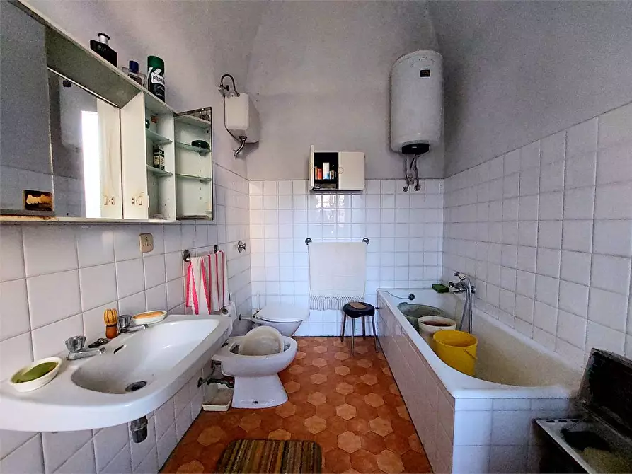 Immagine 20 di Stabile in vendita  in Via Umberto 1 31 a Ranzo