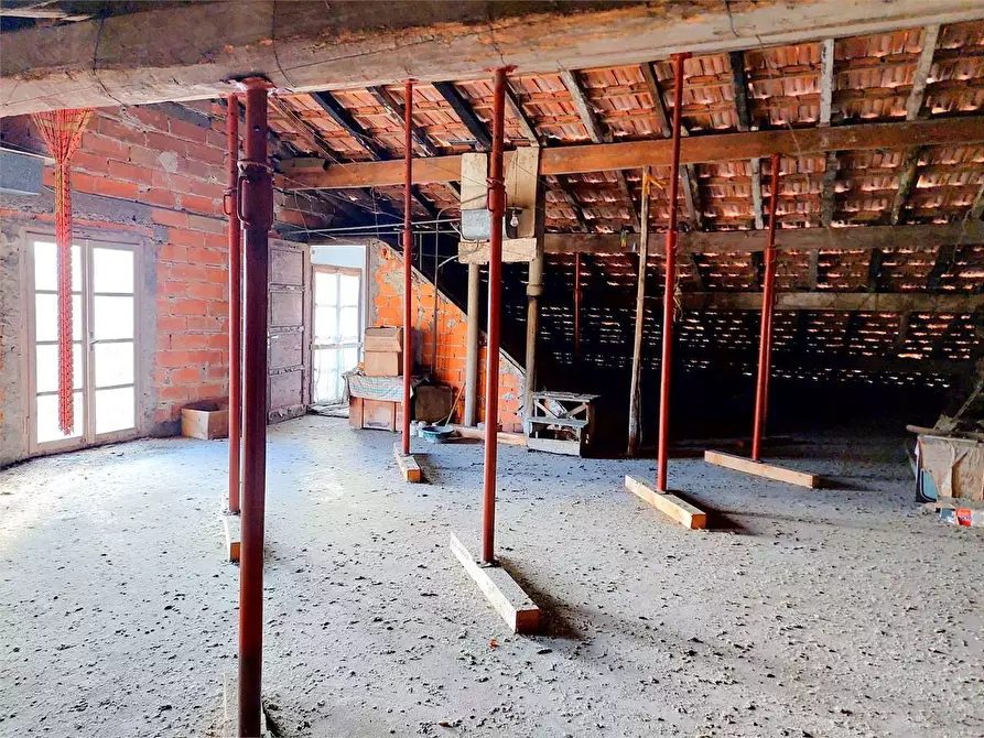 Immagine 24 di Appartamento in vendita  in Via Umberto 1 31 a Ranzo