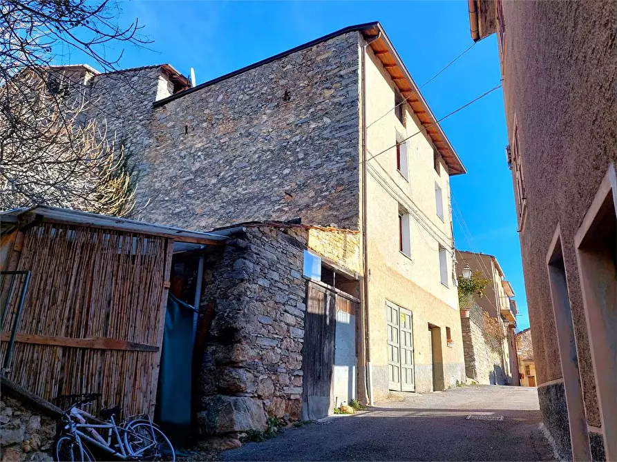Immagine 2 di Casa indipendente in vendita  in Via Pieve di Teco  20 a Alto