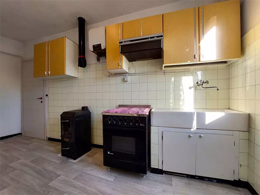 Immagine 8 di Appartamento in vendita  in Via Castello 3a a Alto