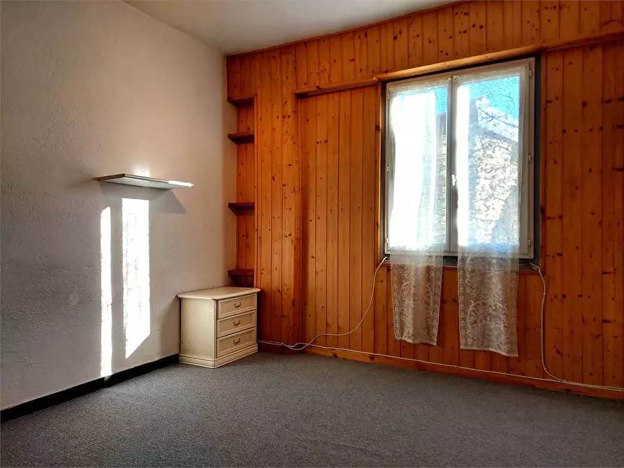 Immagine 13 di Appartamento in vendita  in Via Castello 3a a Alto