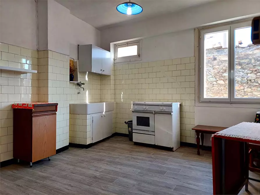 Immagine 16 di Appartamento in vendita  in Via Castello 3a a Alto