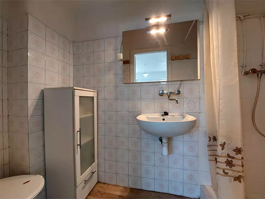 Immagine 11 di Appartamento in vendita  in Via Castello 3a a Alto