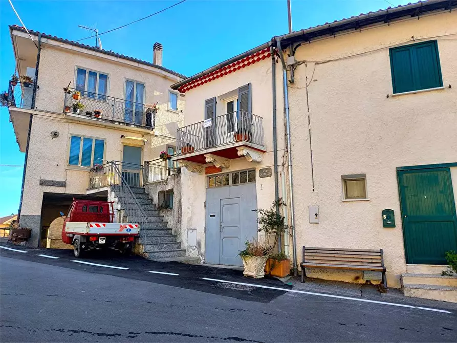 Immagine 22 di Appartamento in vendita  in Via Castello 3a a Alto