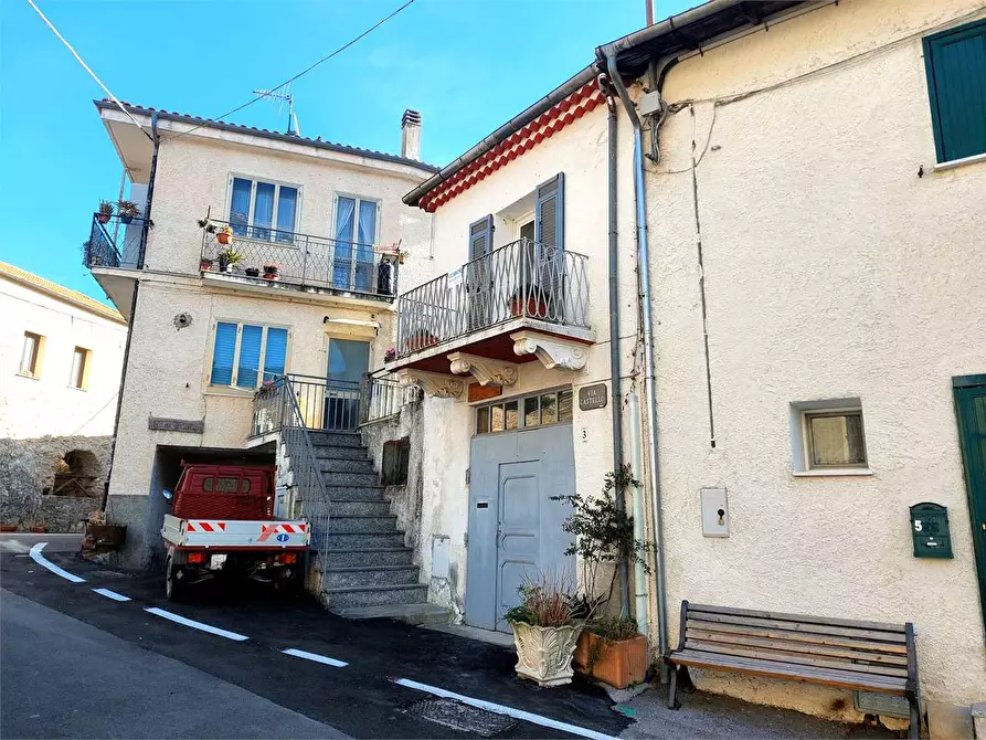 Immagine 21 di Appartamento in vendita  in Via Castello 3a a Alto