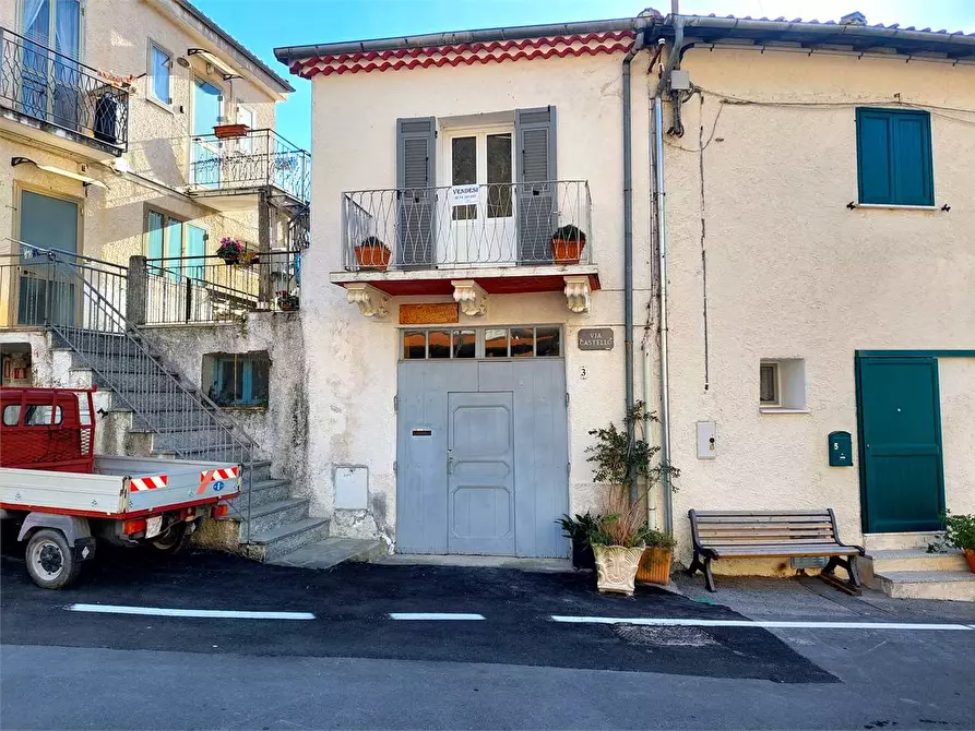 Immagine 20 di Appartamento in vendita  in Via Castello 3a a Alto