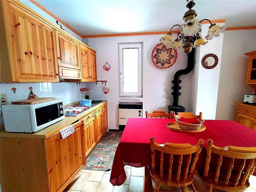 Immagine 1 di Appartamento in vendita  in Via Della Chiesa a Mendatica