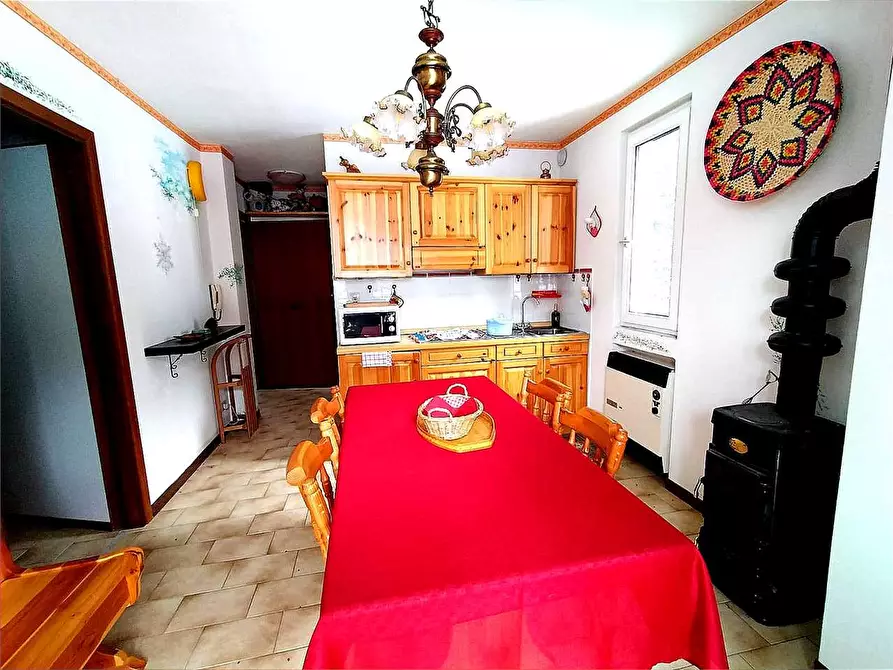 Immagine 5 di Appartamento in vendita  in Via Della Chiesa a Mendatica