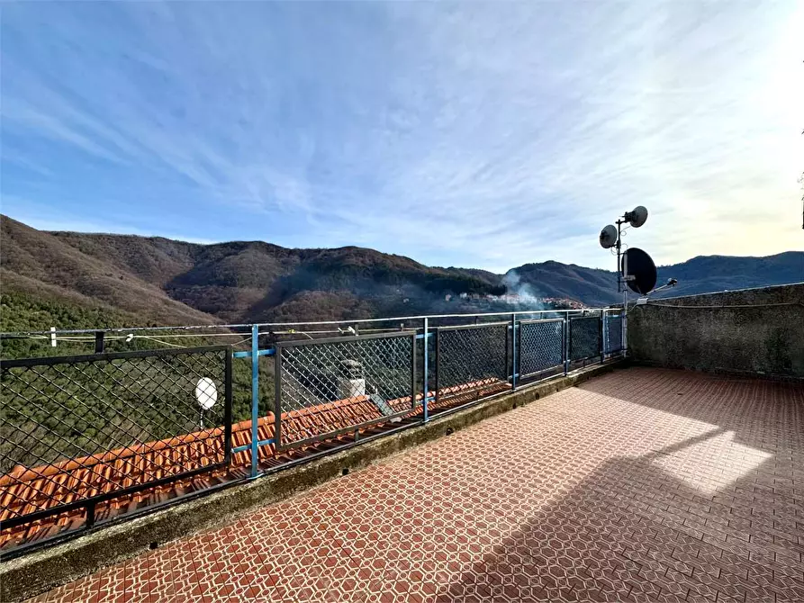 Immagine 5 di Casa indipendente in vendita  in Piazza Del Popolo 4 a Cesio