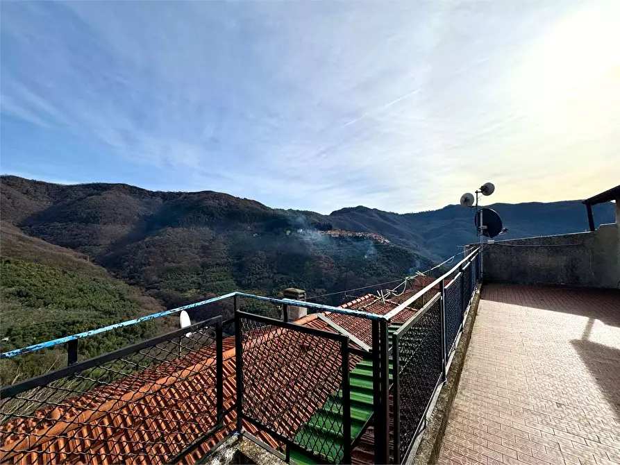 Immagine 4 di Casa indipendente in vendita  in Piazza Del Popolo 4 a Cesio