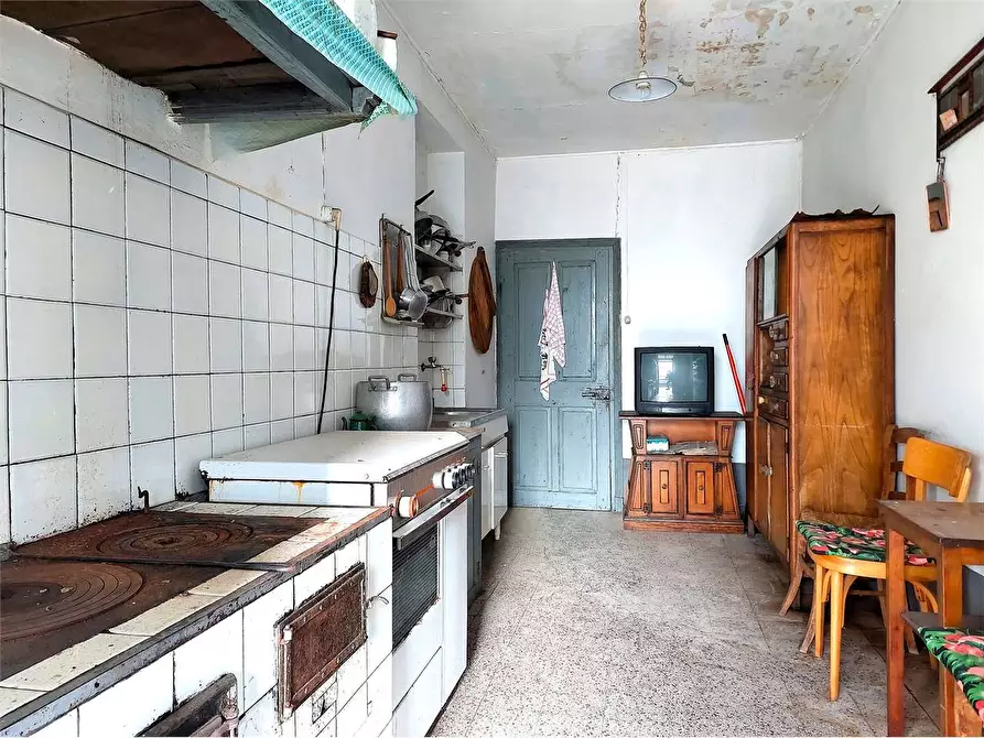 Immagine 8 di Casa indipendente in vendita  in Via San Bernardoo a Mendatica