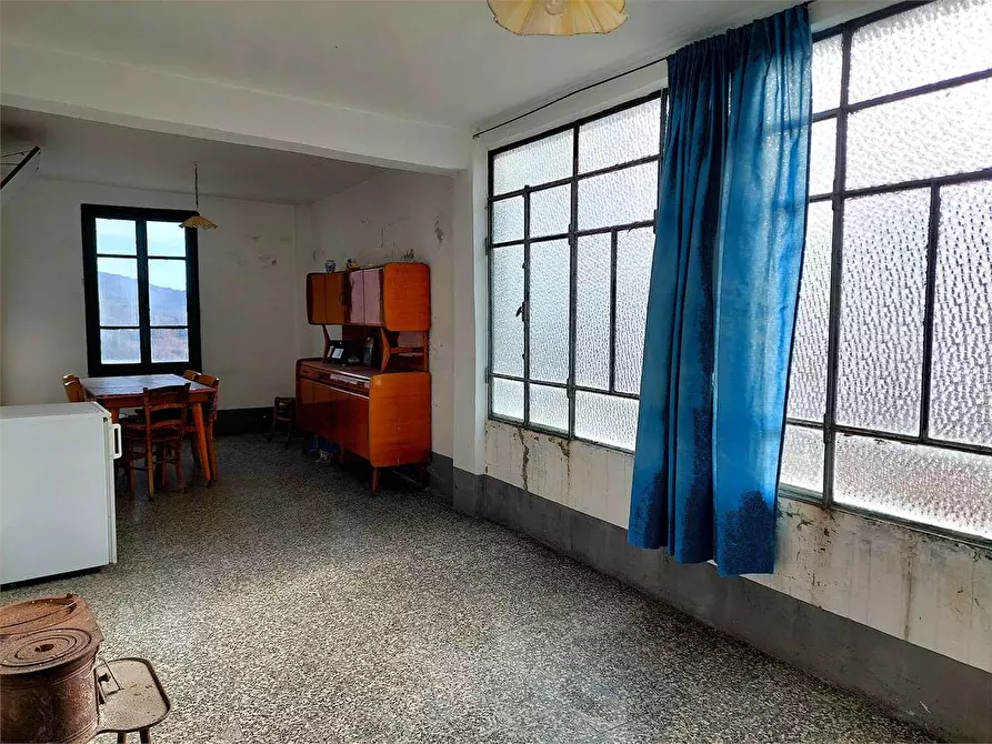 Immagine 10 di Casa indipendente in vendita  in Via San Bernardoo a Mendatica