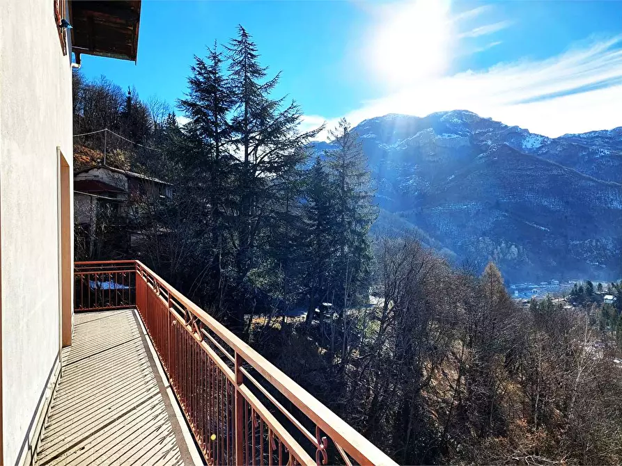 Immagine 26 di Appartamento in vendita  in Via Valdarmella Località Pronzai a Ormea