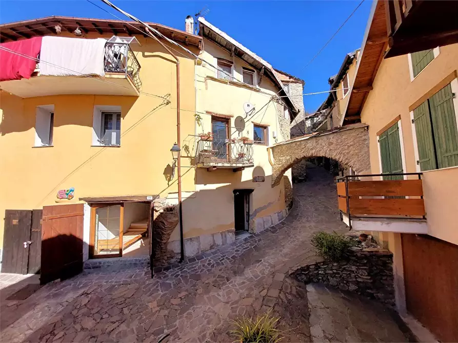 Immagine 2 di Casa indipendente in vendita  in Via alla Chiesa 12 a Pornassio