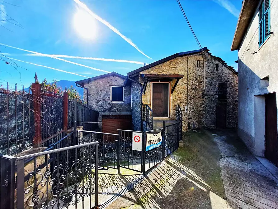 Immagine 3 di Casa indipendente in vendita  in Salita Alle Case Soprane 9 a Pieve Di Teco