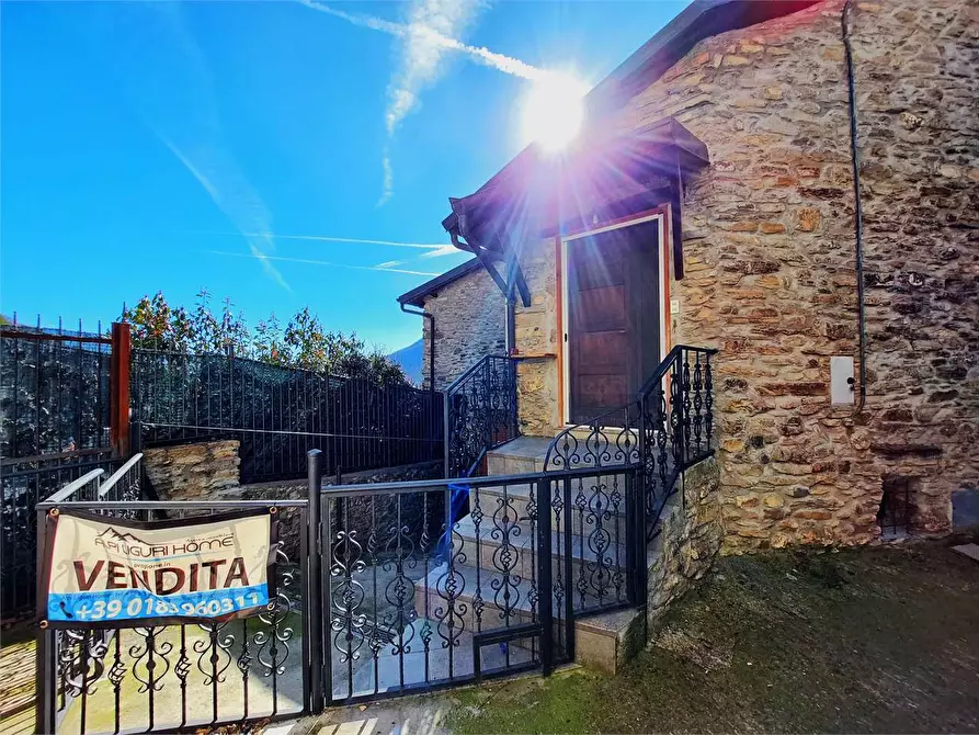 Immagine 5 di Casa indipendente in vendita  in Salita Alle Case Soprane 9 a Pieve Di Teco