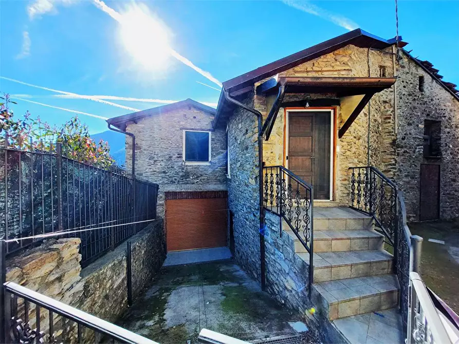 Immagine 1 di Casa indipendente in vendita  in Salita Alle Case Soprane 9 a Pieve Di Teco