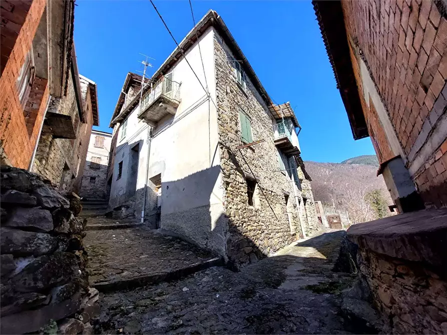 Immagine 2 di Casa indipendente in vendita  in Via Madonnetta 13 a Mendatica