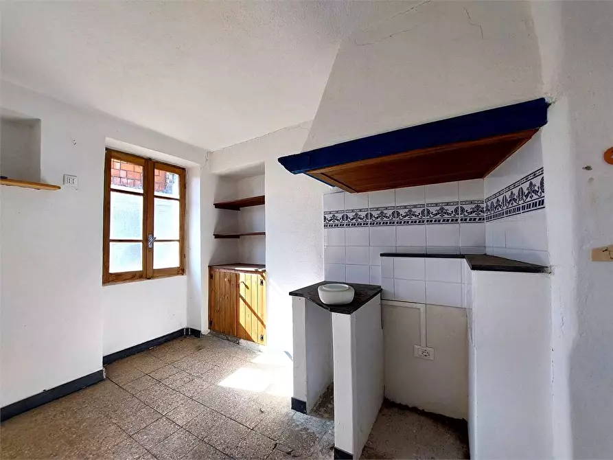 Immagine 2 di Casa indipendente in vendita  in Via Madonnetta 13 a Mendatica