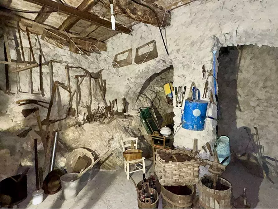 Immagine 32 di Casa indipendente in vendita  in Piazza Sant'anna 4 a Chiusanico