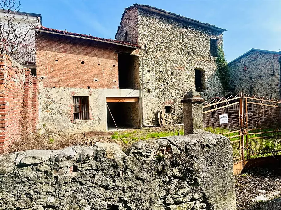 Immagine 1 di Garage in vendita  in Via Diaz 36 a Garessio