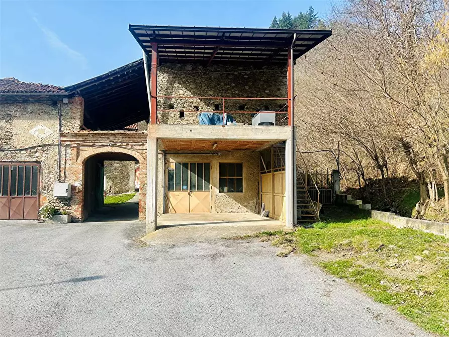 Immagine 1 di Magazzino in vendita  in Cascina Ruffini  a Garessio