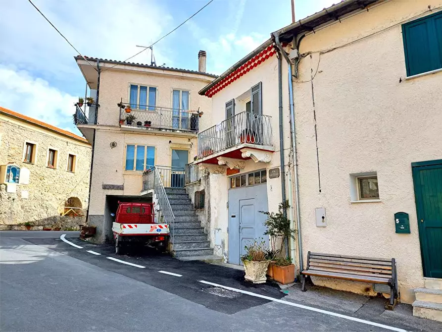 Immagine 24 di Appartamento in vendita  in Via Castello 3a a Alto