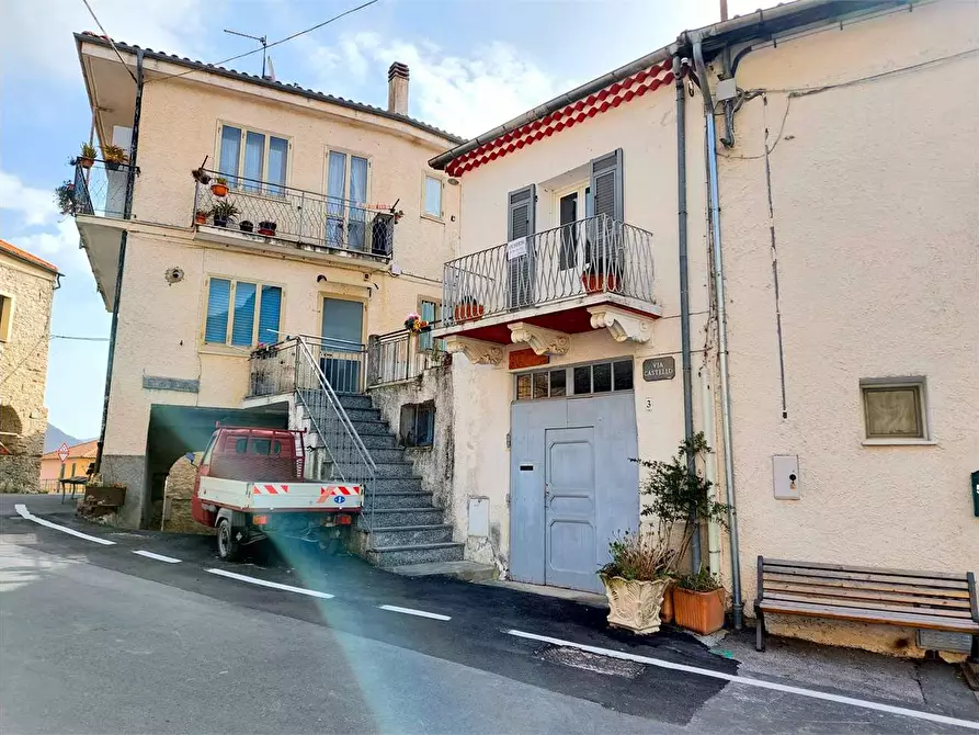 Immagine 23 di Appartamento in vendita  in Via Castello 3a a Alto