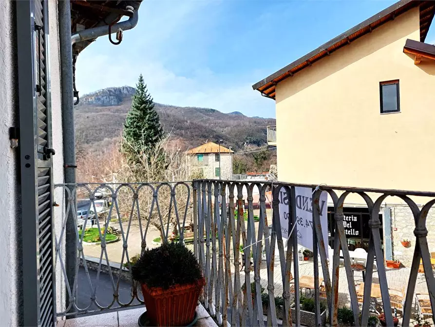 Immagine 4 di Appartamento in vendita  in Via Castello 3a a Alto