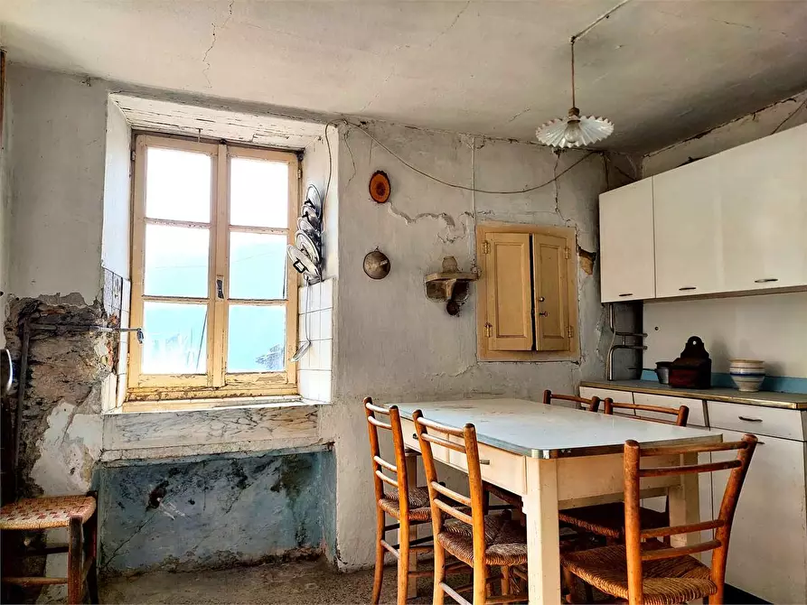 Immagine 12 di Casa indipendente in vendita  in Piazza IV Novembre 10 a Cosio D'arroscia