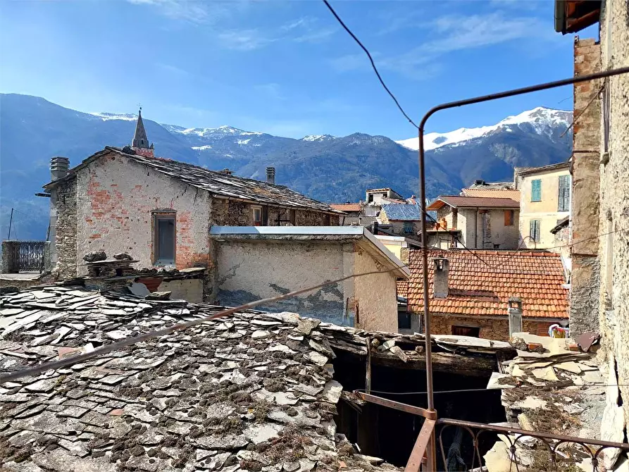 Immagine 25 di Casa indipendente in vendita  in Piazza IV Novembre 10 a Cosio D'arroscia