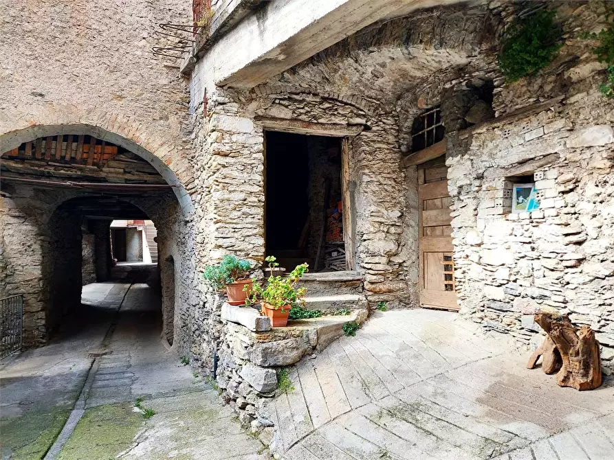 Immagine 32 di Casa indipendente in vendita  in Piazza IV Novembre 10 a Cosio D'arroscia