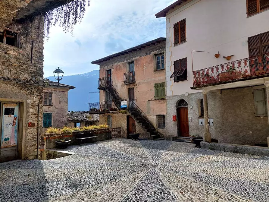 Immagine 2 di Casa indipendente in vendita  in Piazza IV Novembre 10 a Cosio D'arroscia