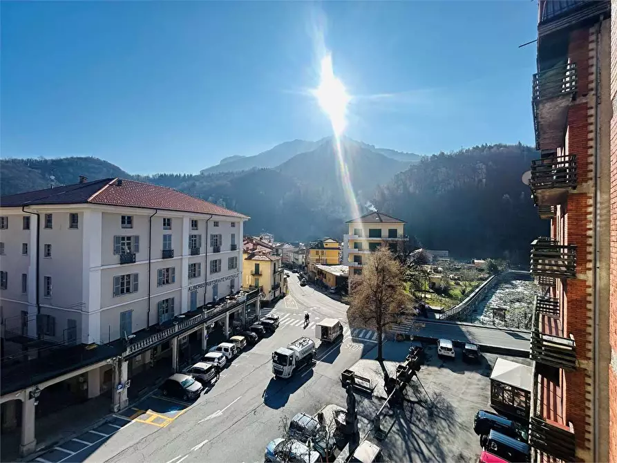 Immagine 17 di Appartamento in vendita  in Piazza della Libertà  7 a Ormea