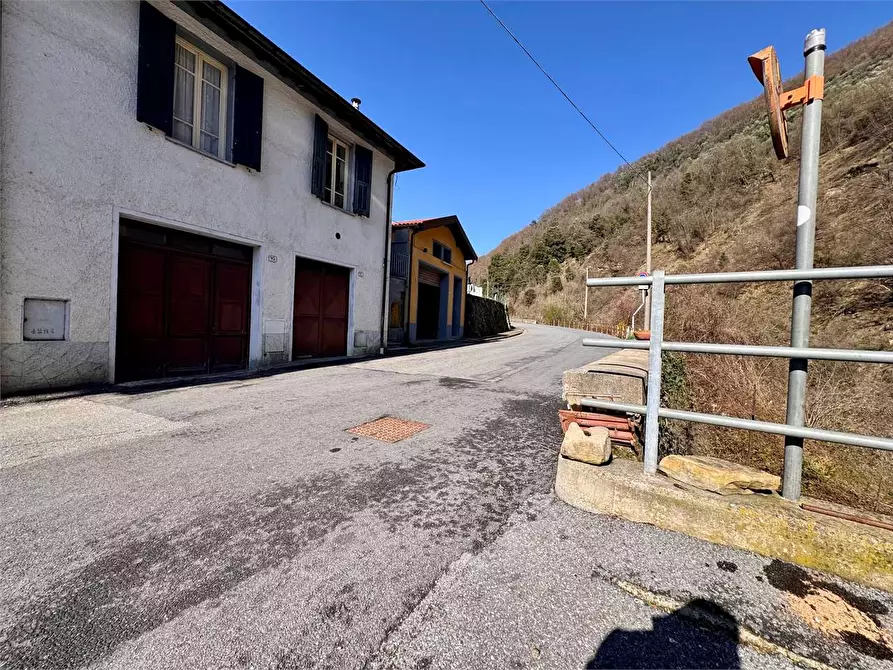 Immagine 6 di Appartamento in vendita  in Strada Provinciale 3 83 a Pornassio