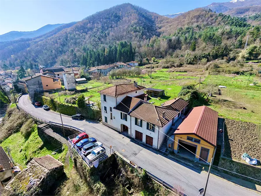 Immagine 1 di Appartamento in vendita  in Strada Provinciale 3 83 a Pornassio