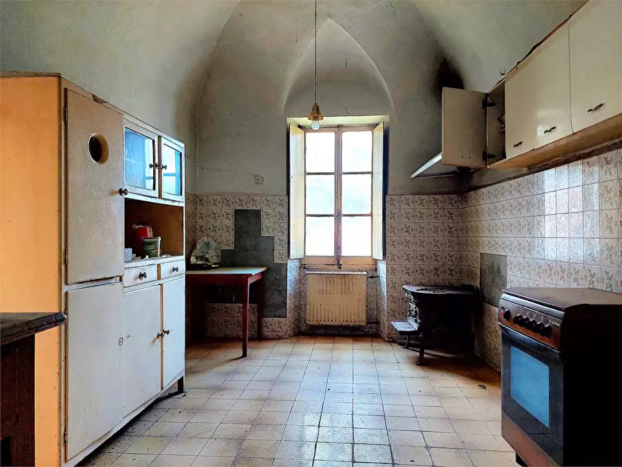 Immagine 11 di Casa indipendente in vendita  in Piazza Borrelli 10-11 a Pieve Di Teco