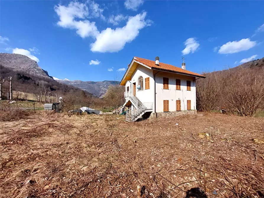 Immagine 2 di Casa indipendente in vendita  in Via Nazionale 116 a Pornassio