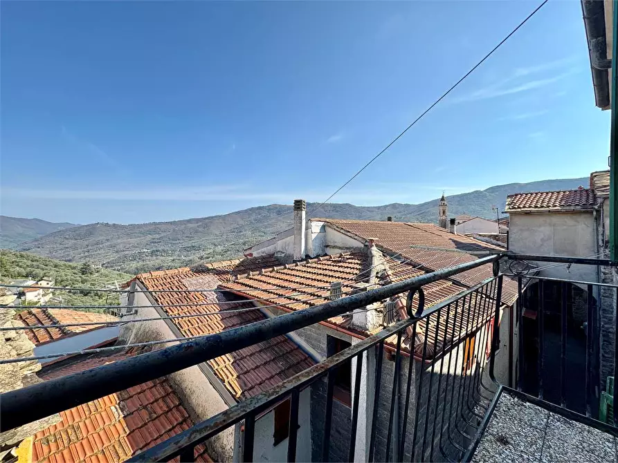 Immagine 1 di Casa indipendente in vendita  in Via Cristoforo Colombo 6 a Aurigo