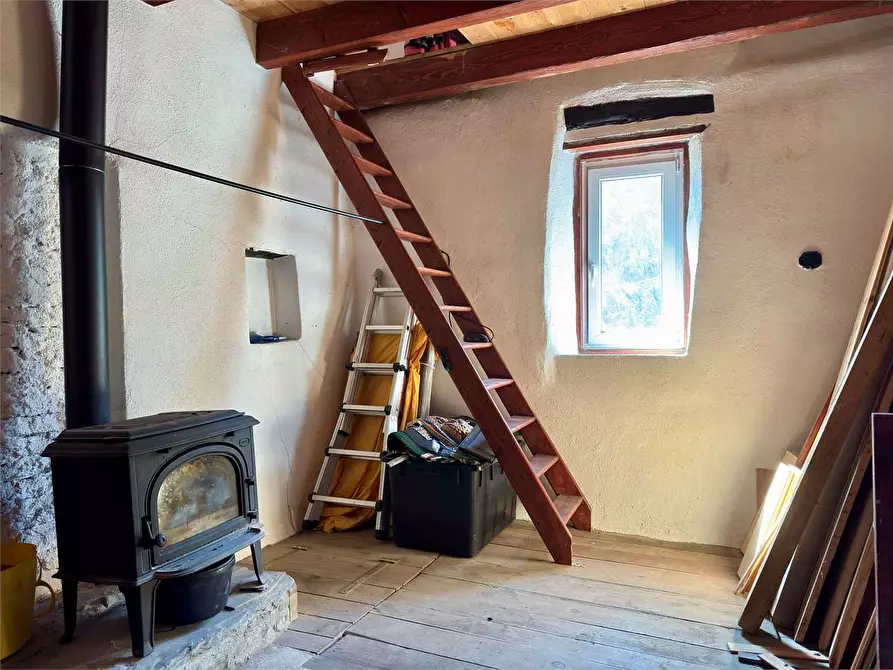 Immagine 16 di Casa indipendente in vendita  in Via Sant'Anna 29 a Pornassio